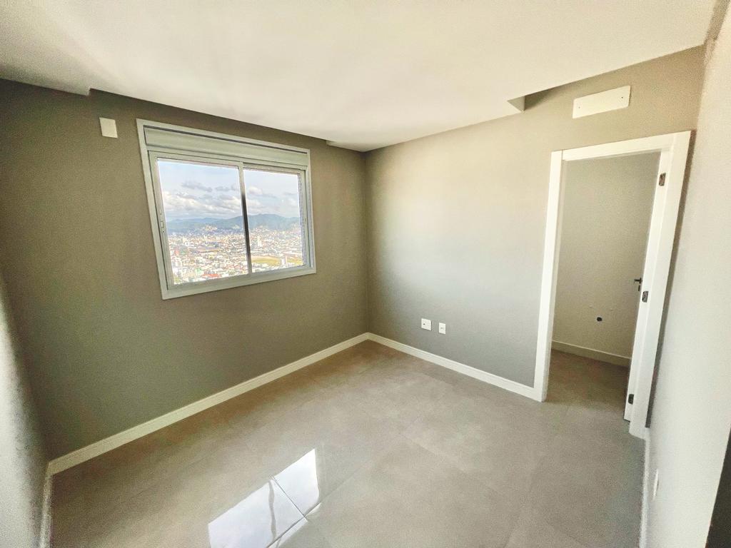 Cobertura no Ed. Biarritz Residence em Balneário Camboriú - foto 13
