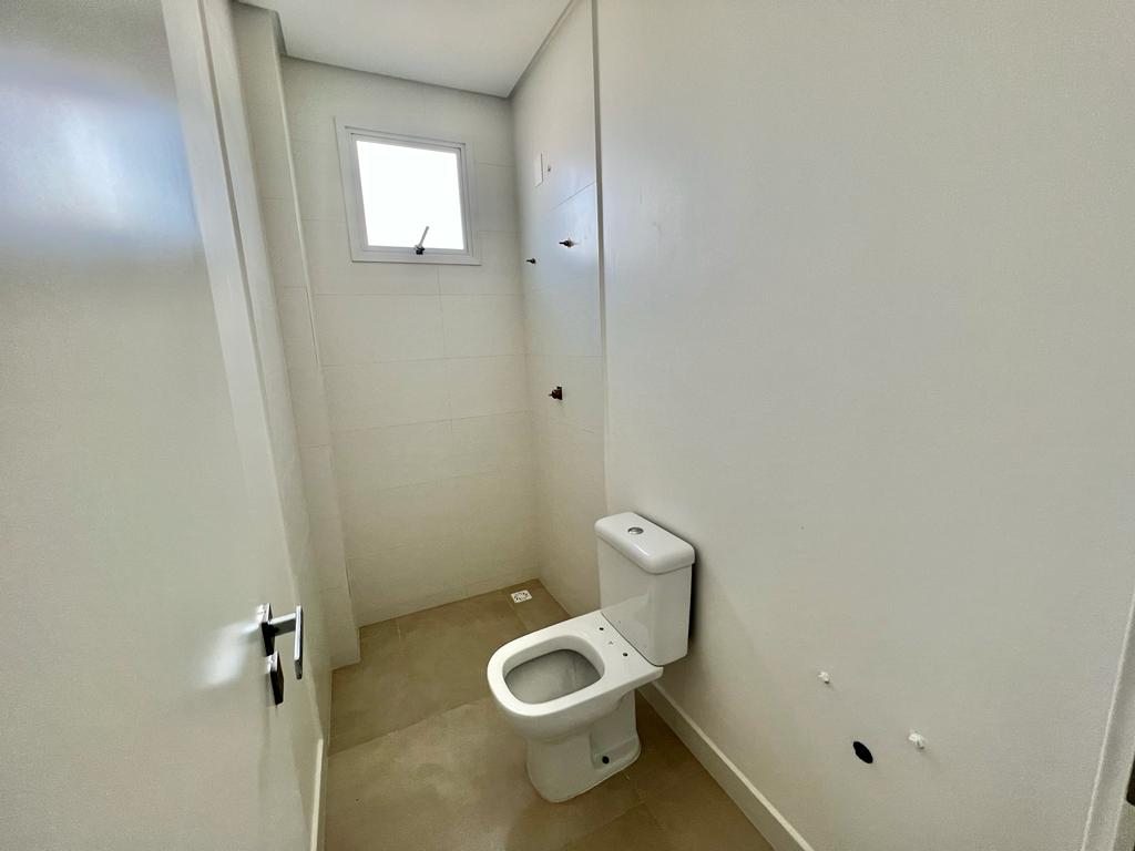 Cobertura no Ed. Biarritz Residence em Balneário Camboriú - foto 16