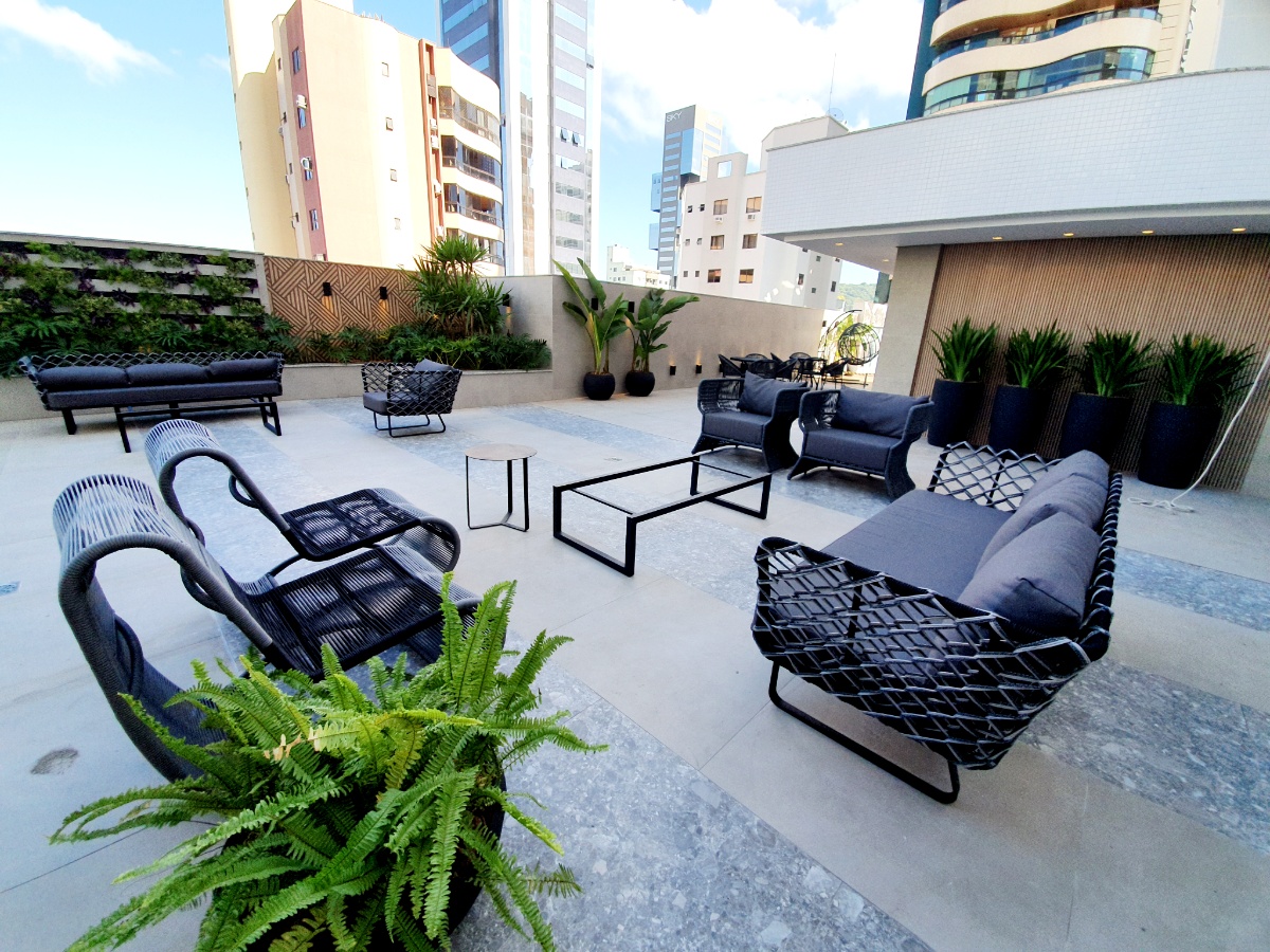 Cobertura no Ed. Biarritz Residence em Balneário Camboriú - foto 27