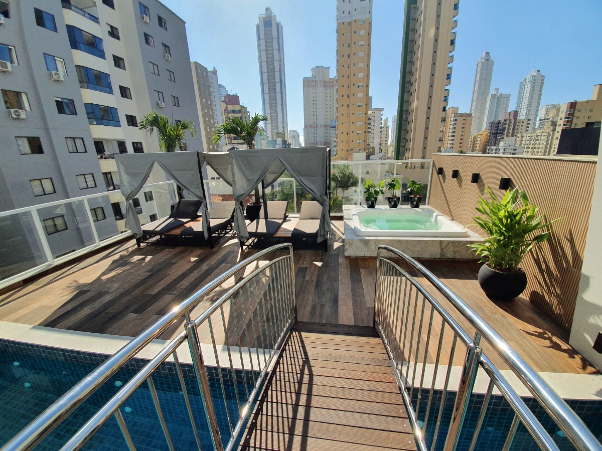 Cobertura no Ed. Biarritz Residence em Balneário Camboriú - foto 29