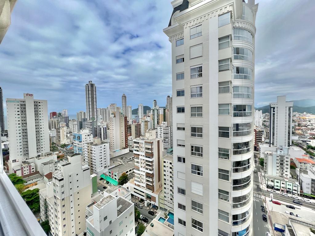 Apartamento no Ed. Salvatore Residenziale em Balneário Camboriú - foto 7