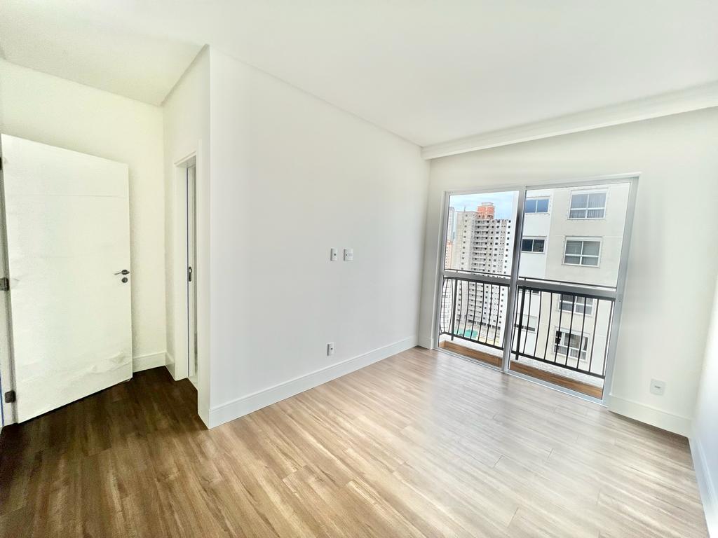 Apartamento no Ed. Salvatore Residenziale em Balneário Camboriú - foto 10