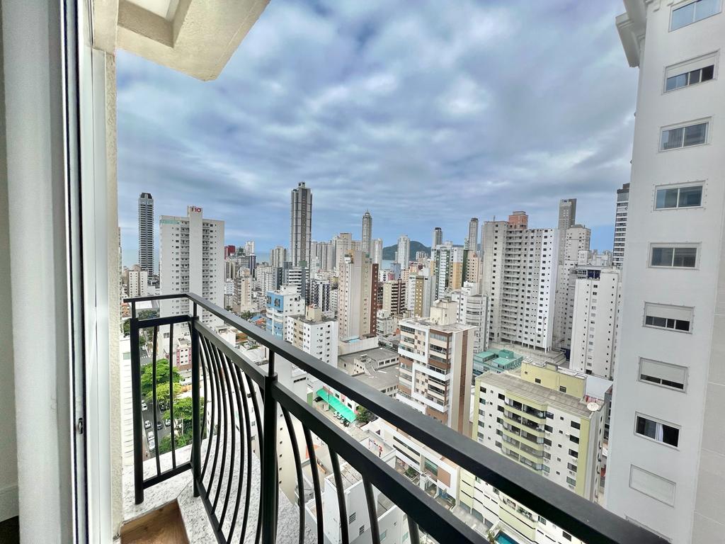 Apartamento no Ed. Salvatore Residenziale em Balneário Camboriú - foto 19