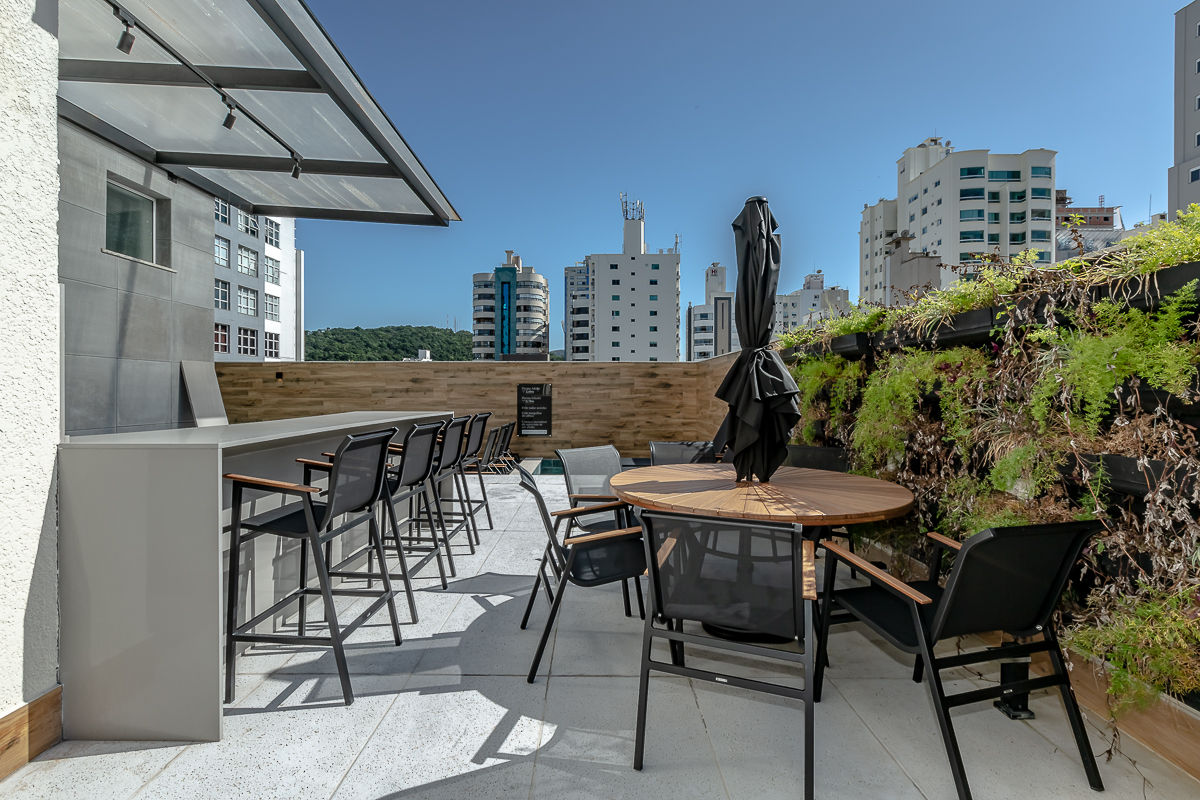 Apartamento no Ed. Salvatore Residenziale em Balneário Camboriú - foto 35