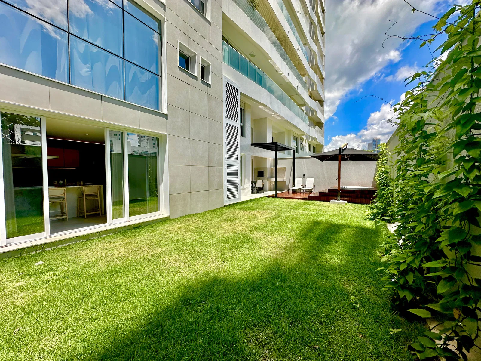 Le Blanc Residence - Apartamento Garden Duplex no Ed. Le Blanc na Praia Brava