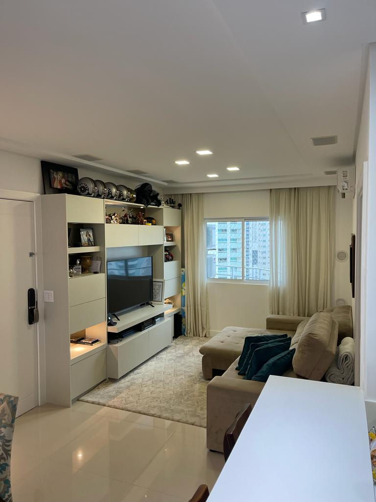 Apartamento no Edifício Porto Di Napoli em Balneário Camboriú - foto 2