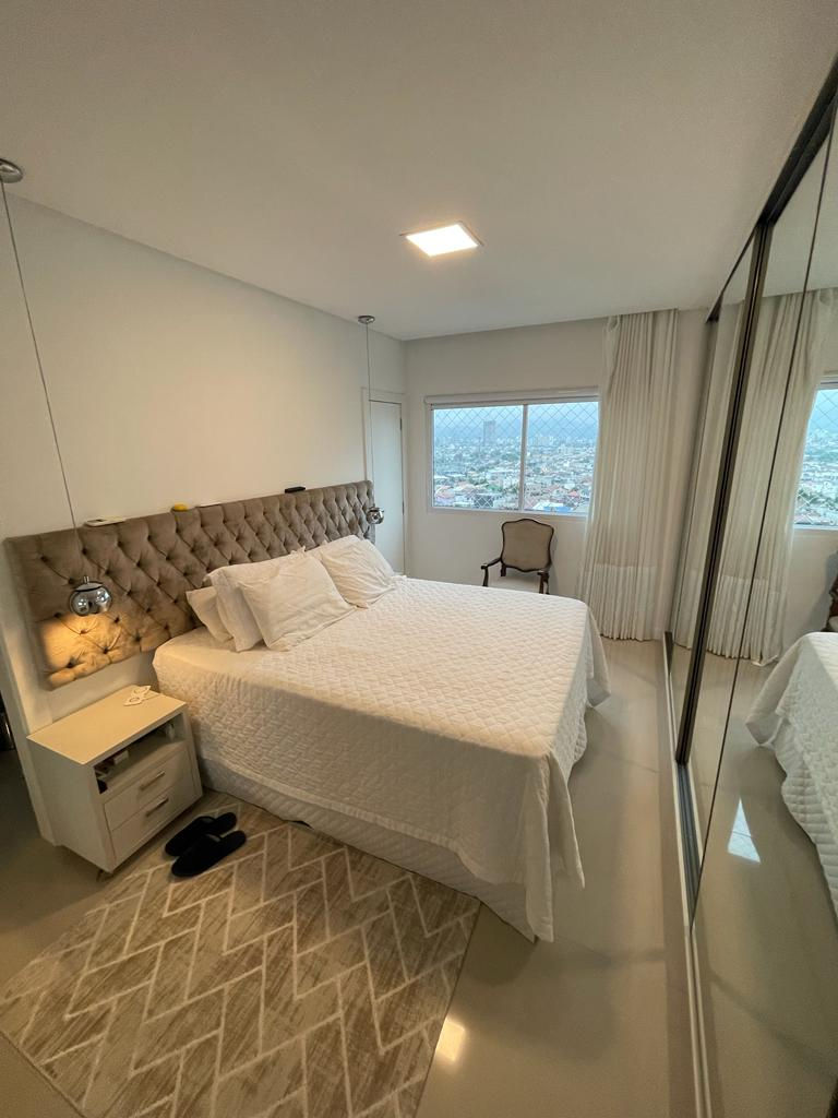 Apartamento no Edifício Porto Di Napoli em Balneário Camboriú - foto 13