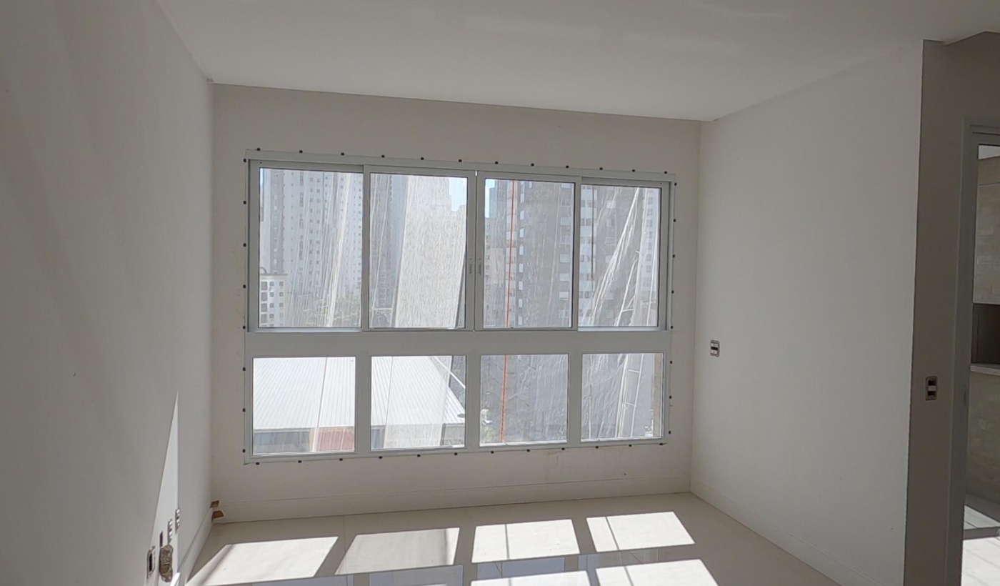 Apartamento no Ed. Hamptons da Embraed em Balneário Camboriú - foto 2