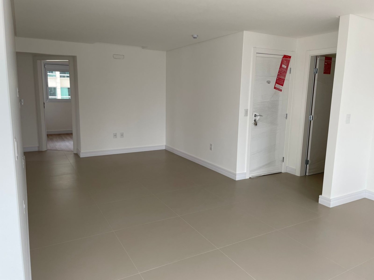 Apartamento no Ed. Porto di Bari em Balneário Camboriú - foto 5