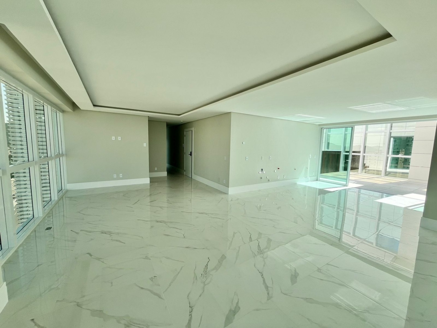 Cobertura no Ed. Skyline Tower em Balneário Camboriú - foto 9