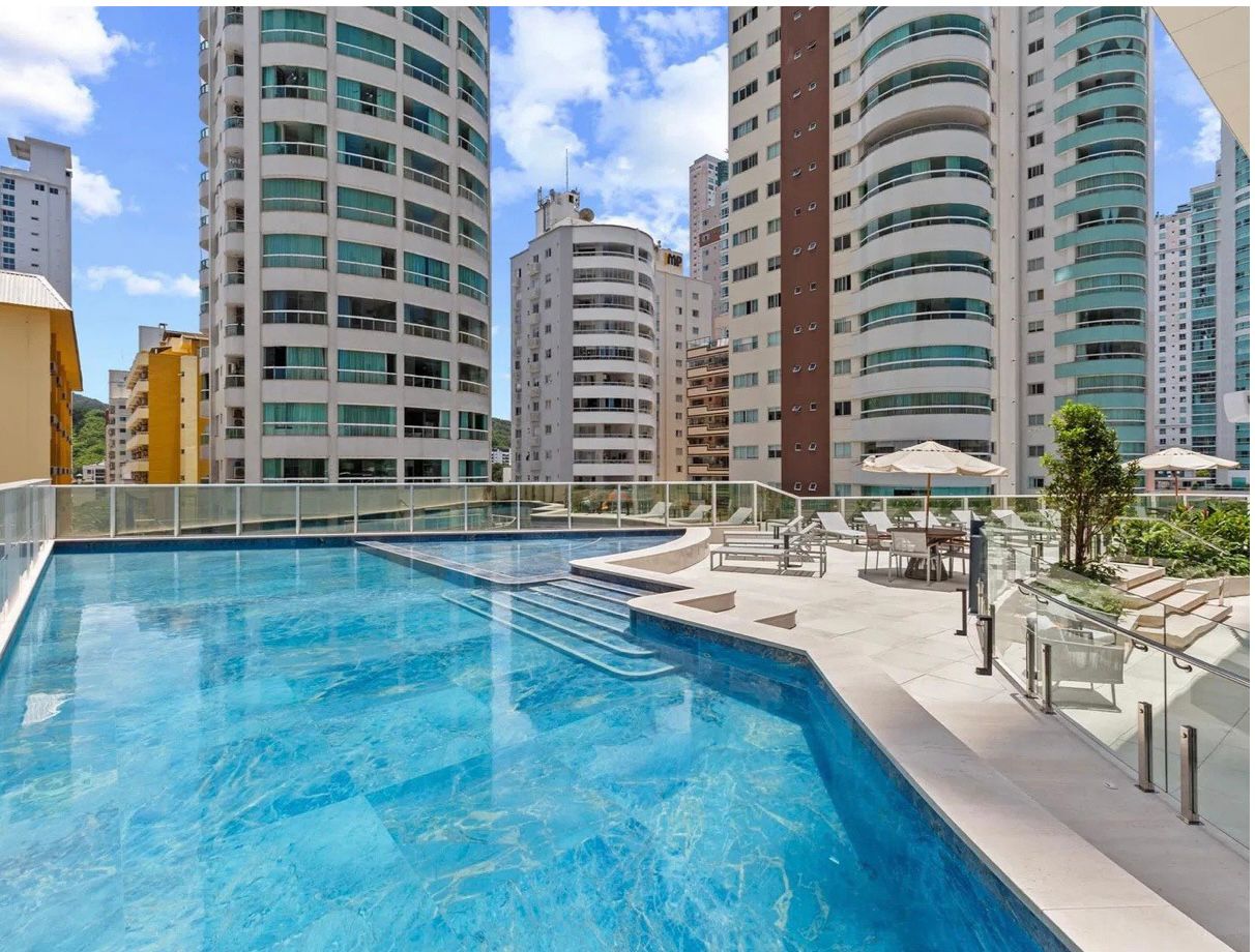 Cobertura no Ed. Skyline Tower em Balneário Camboriú - foto 23