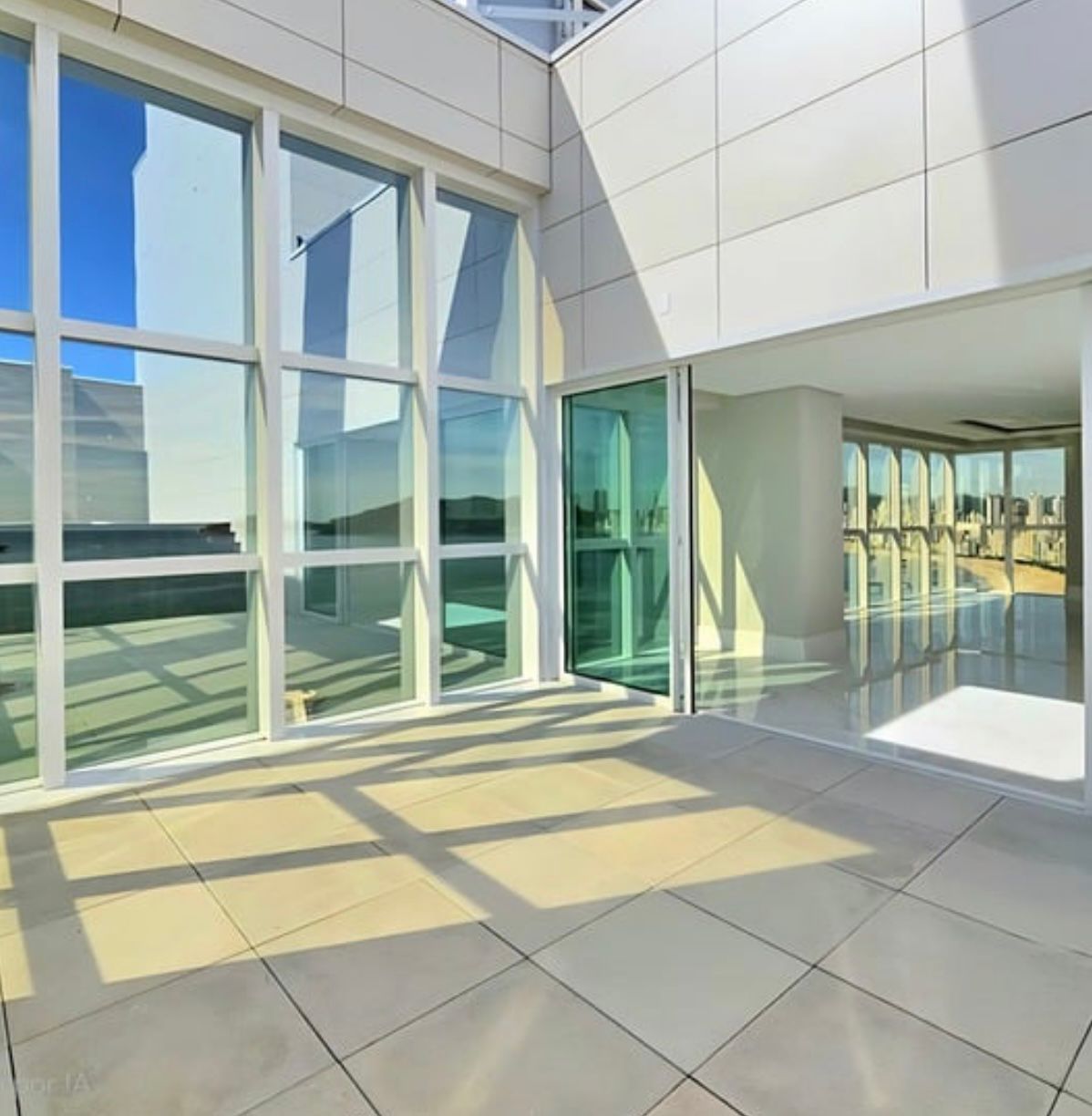 Cobertura no Ed. Skyline Tower em Balneário Camboriú - foto 26