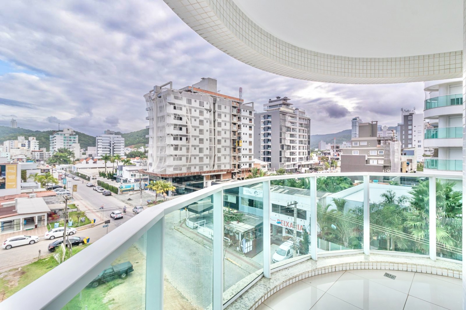 Apartamento no Condomínio Brava Beach Internacional na Praia Brava de Praia Brava - foto 14
