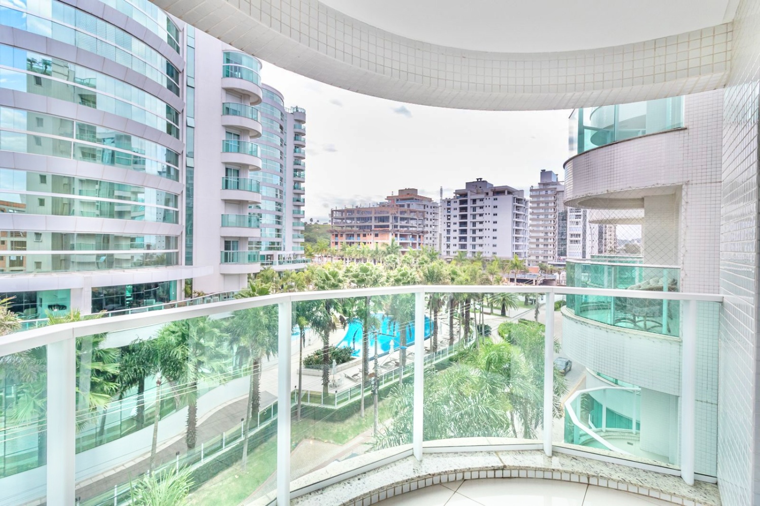 Apartamento no Condomínio Brava Beach Internacional na Praia Brava de Praia Brava - foto 24