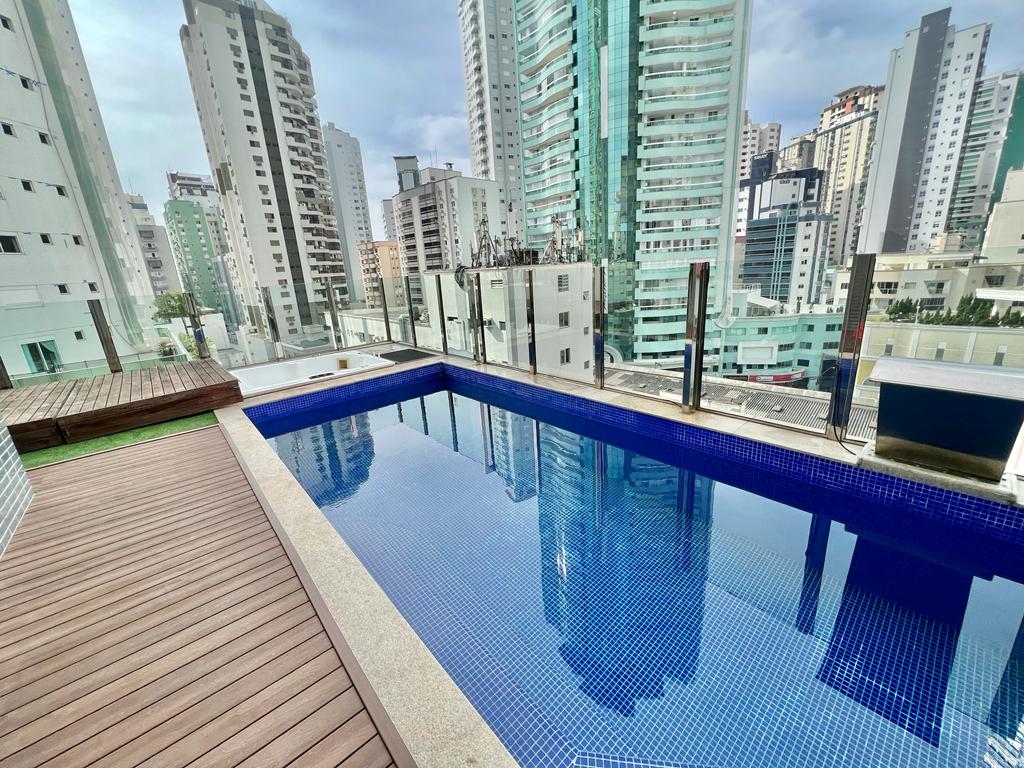 Apartamento no Ed. Ville Del Acqua em Balneário Camboriú - foto 16