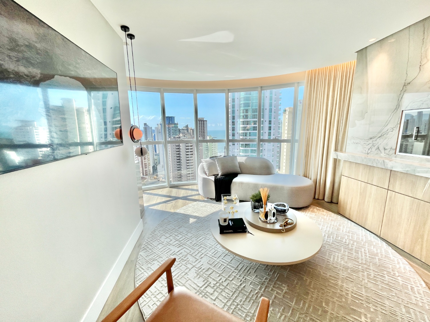 Apartamento no Ed Elegance Tower Residence em Balneário Camboriú - foto 5