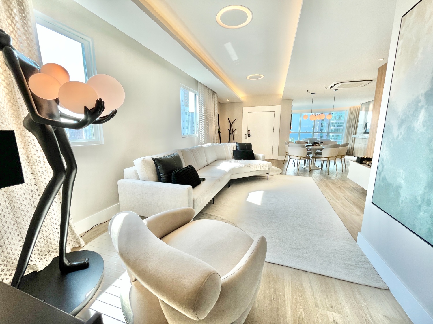 Apartamento no Ed Elegance Tower Residence em Balneário Camboriú - foto 8