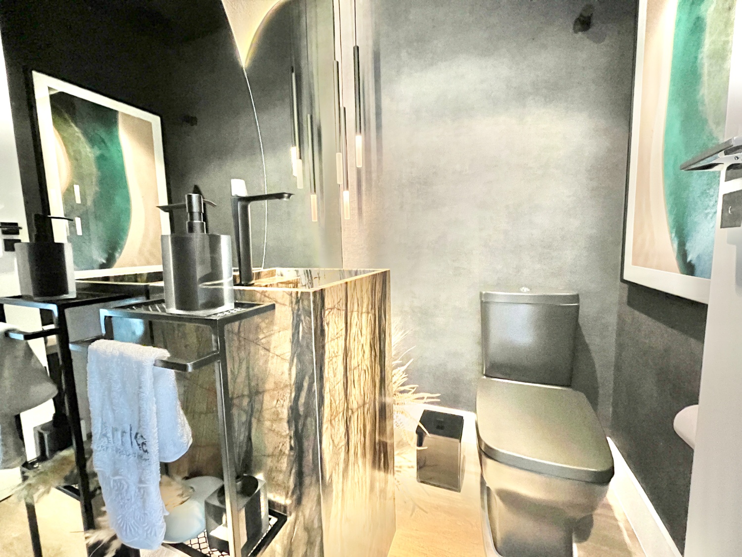 Apartamento no Ed Elegance Tower Residence em Balneário Camboriú - foto 9