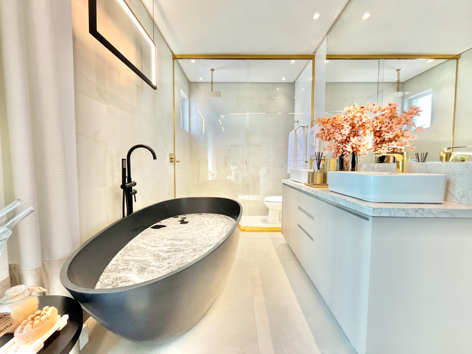 Apartamento no Ed Elegance Tower Residence em Balneário Camboriú - foto 16