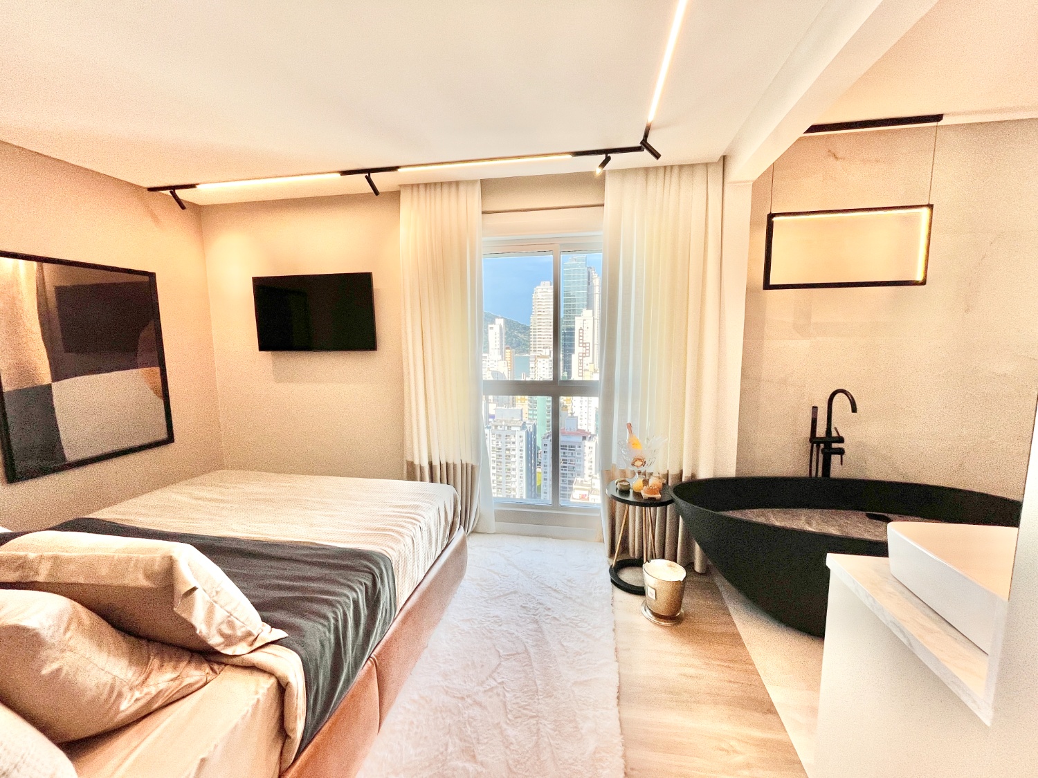 Apartamento no Ed Elegance Tower Residence em Balneário Camboriú - foto 18