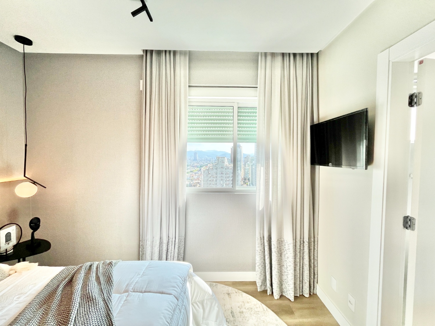 Apartamento no Ed Elegance Tower Residence em Balneário Camboriú - foto 22
