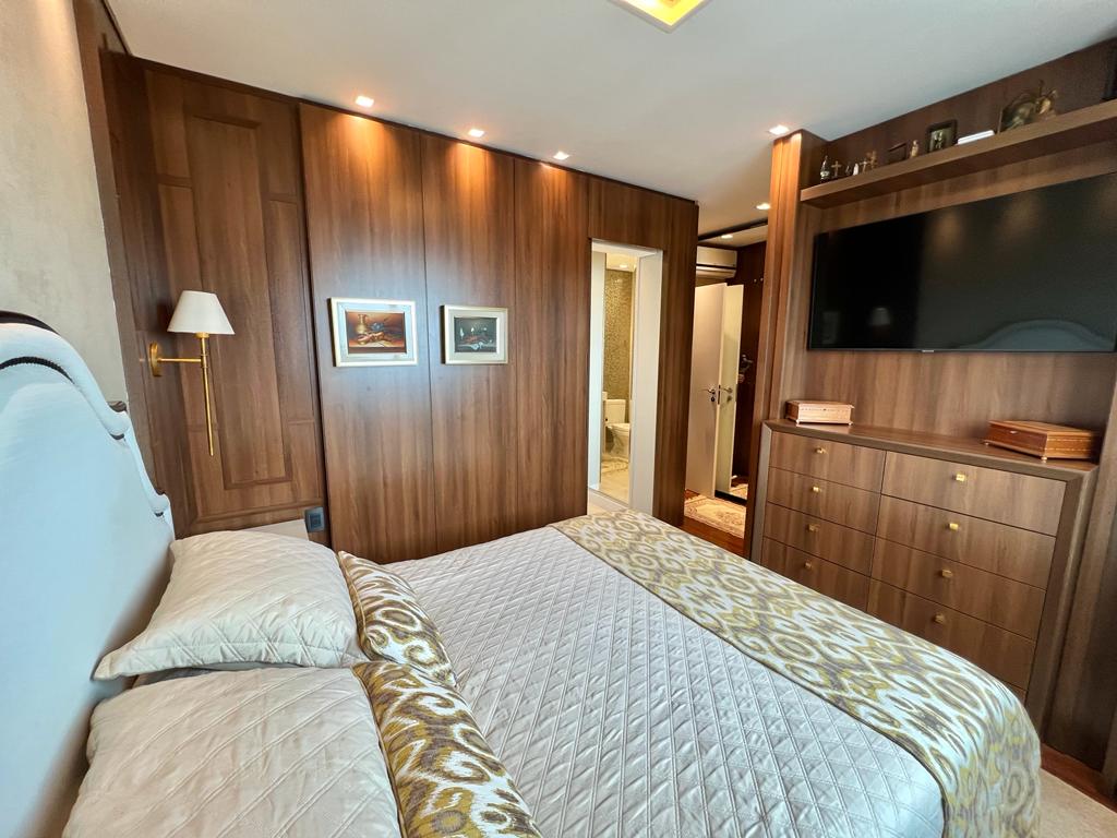 Apartamento no Ed. Império das Ondas em Balneário Camboriú - foto 13