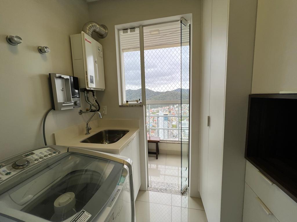 Apartamento no Ed. Império das Ondas em Balneário Camboriú - foto 19