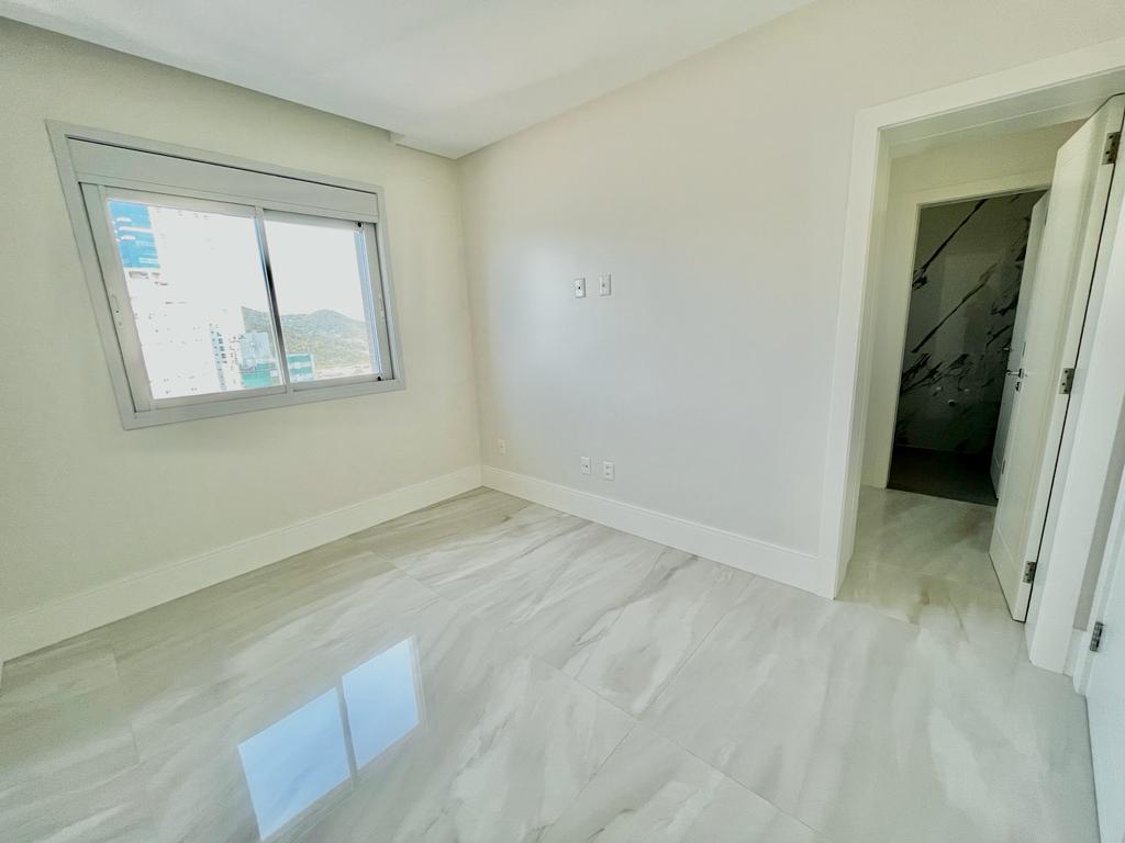 Apartamento Frente Mar no Ed. Aurora Exclusive Home em Balneário Camboriú - foto 9