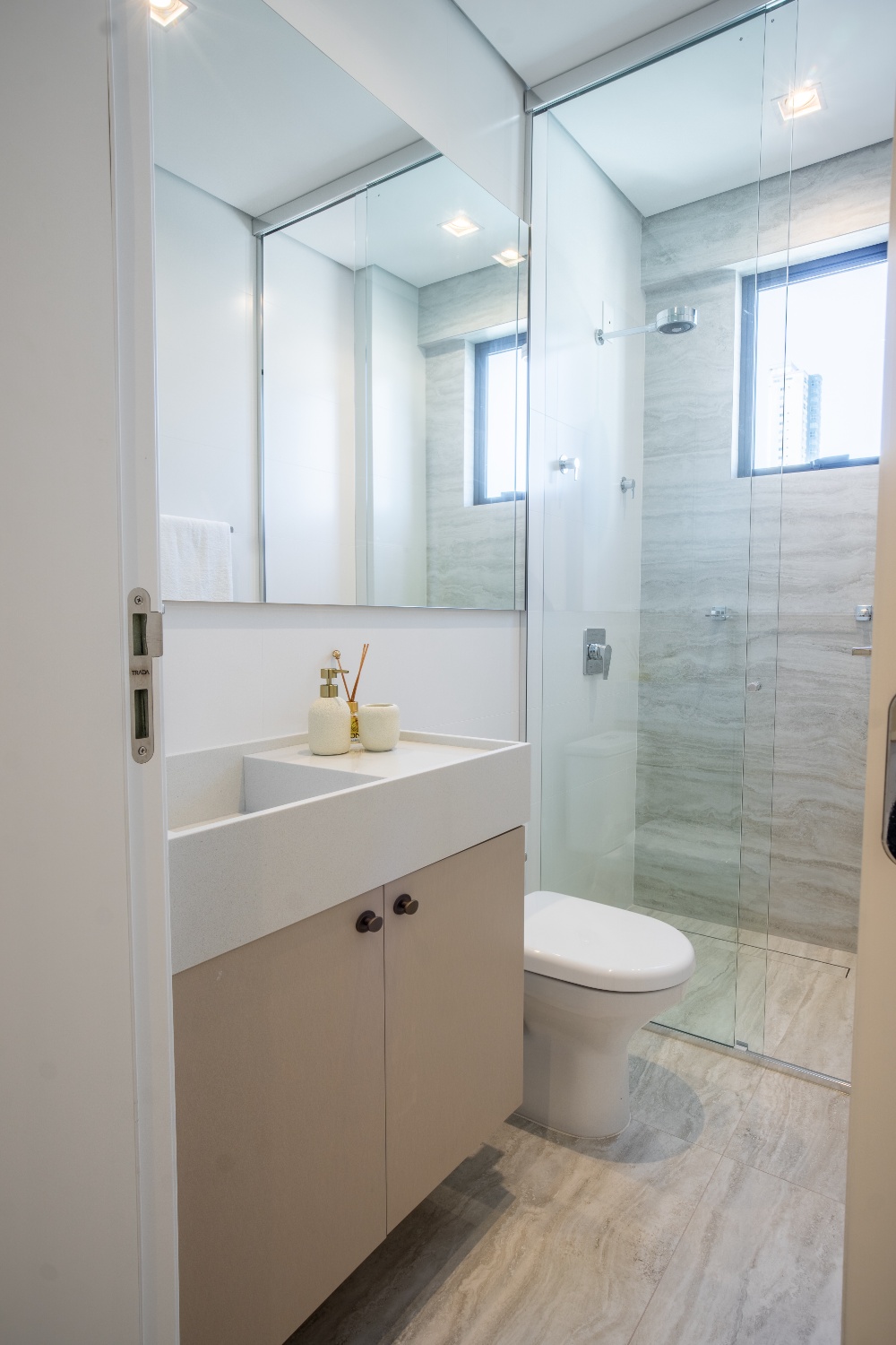 Apartamento no Ed. Riomaggiore Residenze em Balneário Camboriú - foto 17