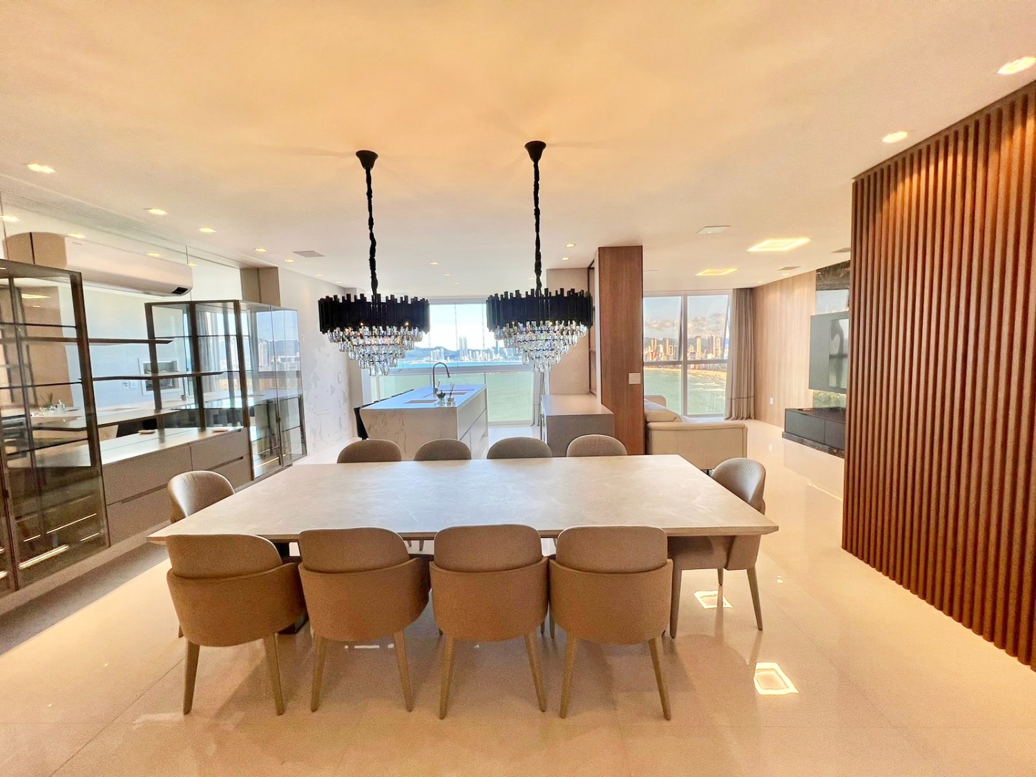 Apartamento no Ed. Italian em Balneário Camboriú - foto 2