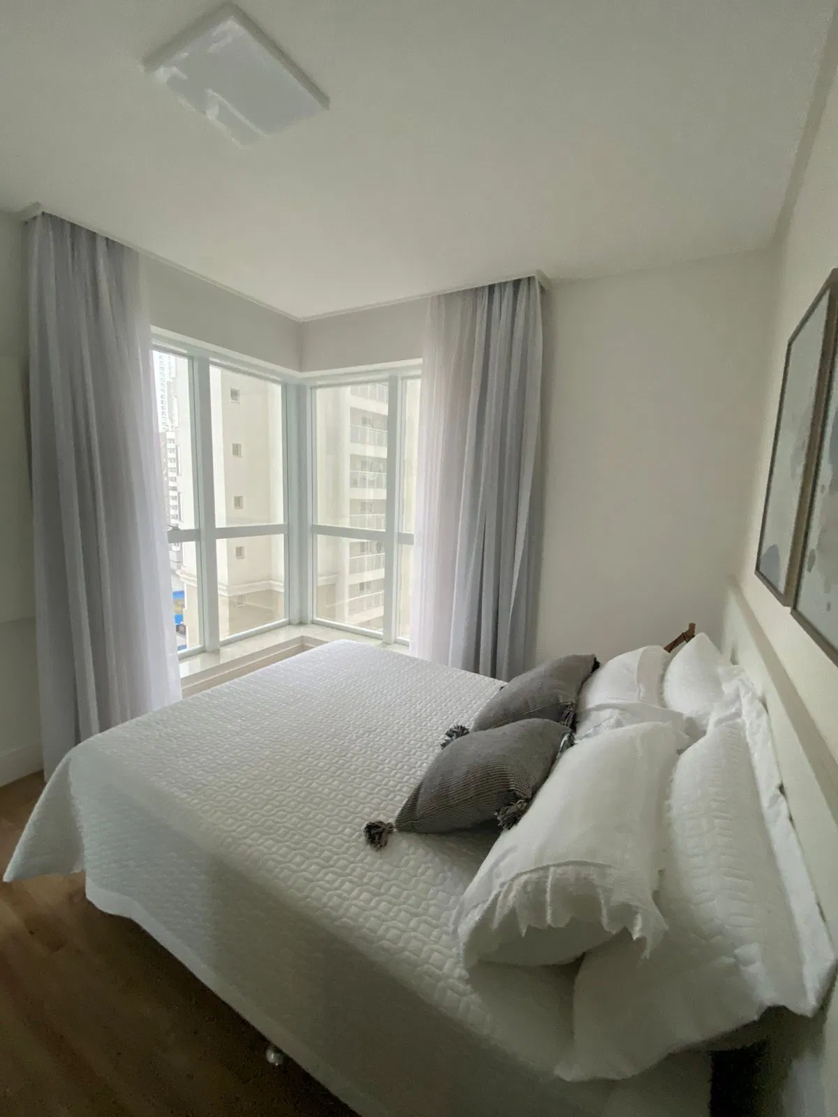 Apartamento no Ed. Marina Beach Towers na Barra Sul em Balneário Camboriú - foto 7