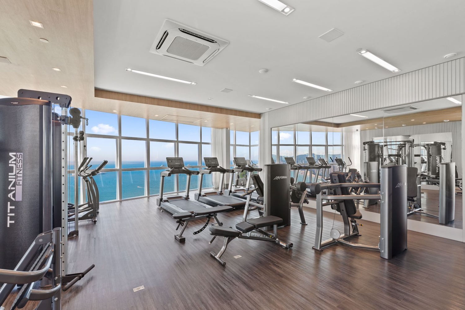Apartamento no Ed. One Tower em Balneário Camboriú Frente Mar - foto 20