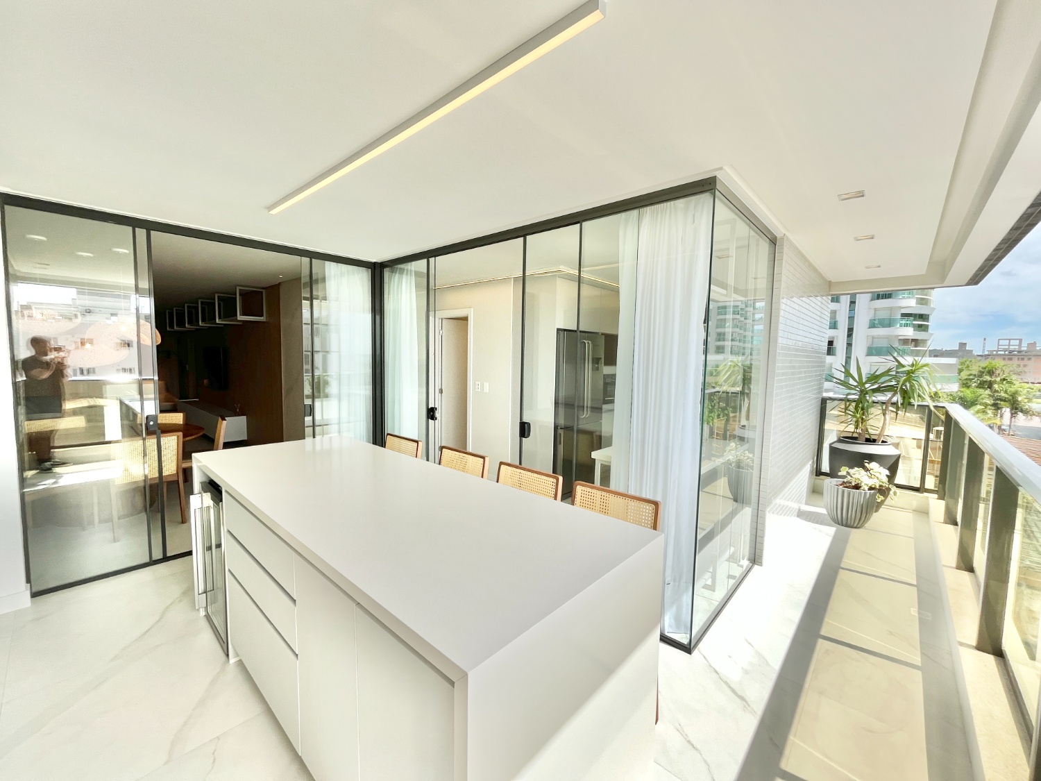 Apartamento no Ed. Surfers Paradise Residence na Praia Brava