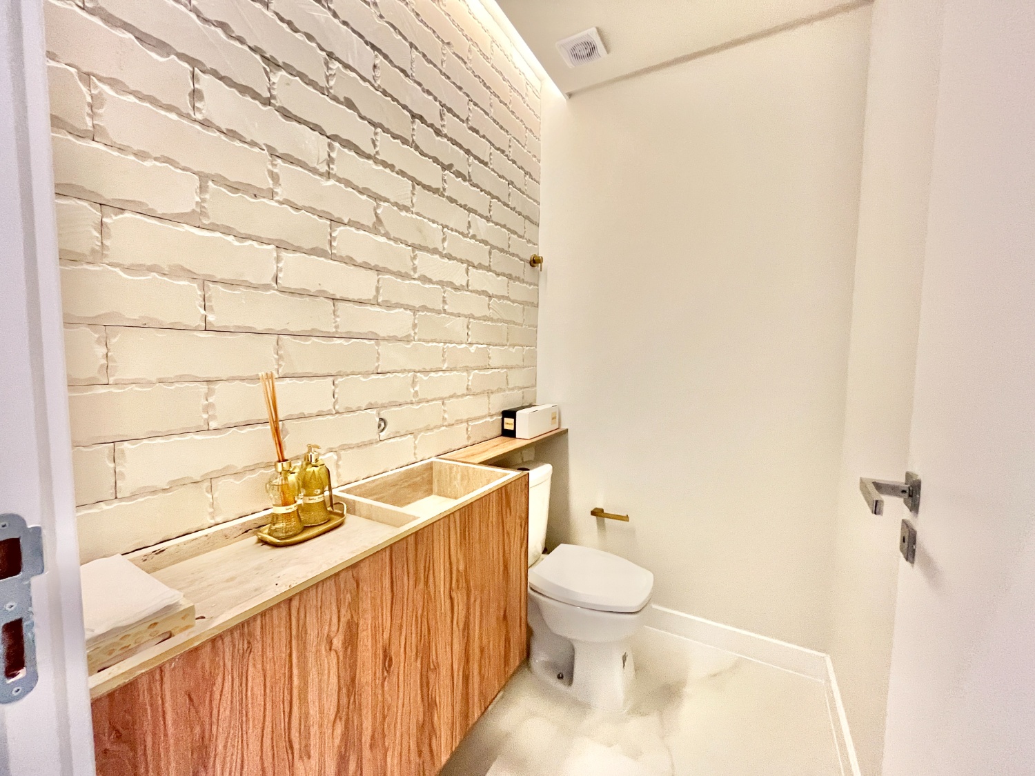 Apartamento no Ed. Surfers Paradise Residence na Praia Brava - foto 12