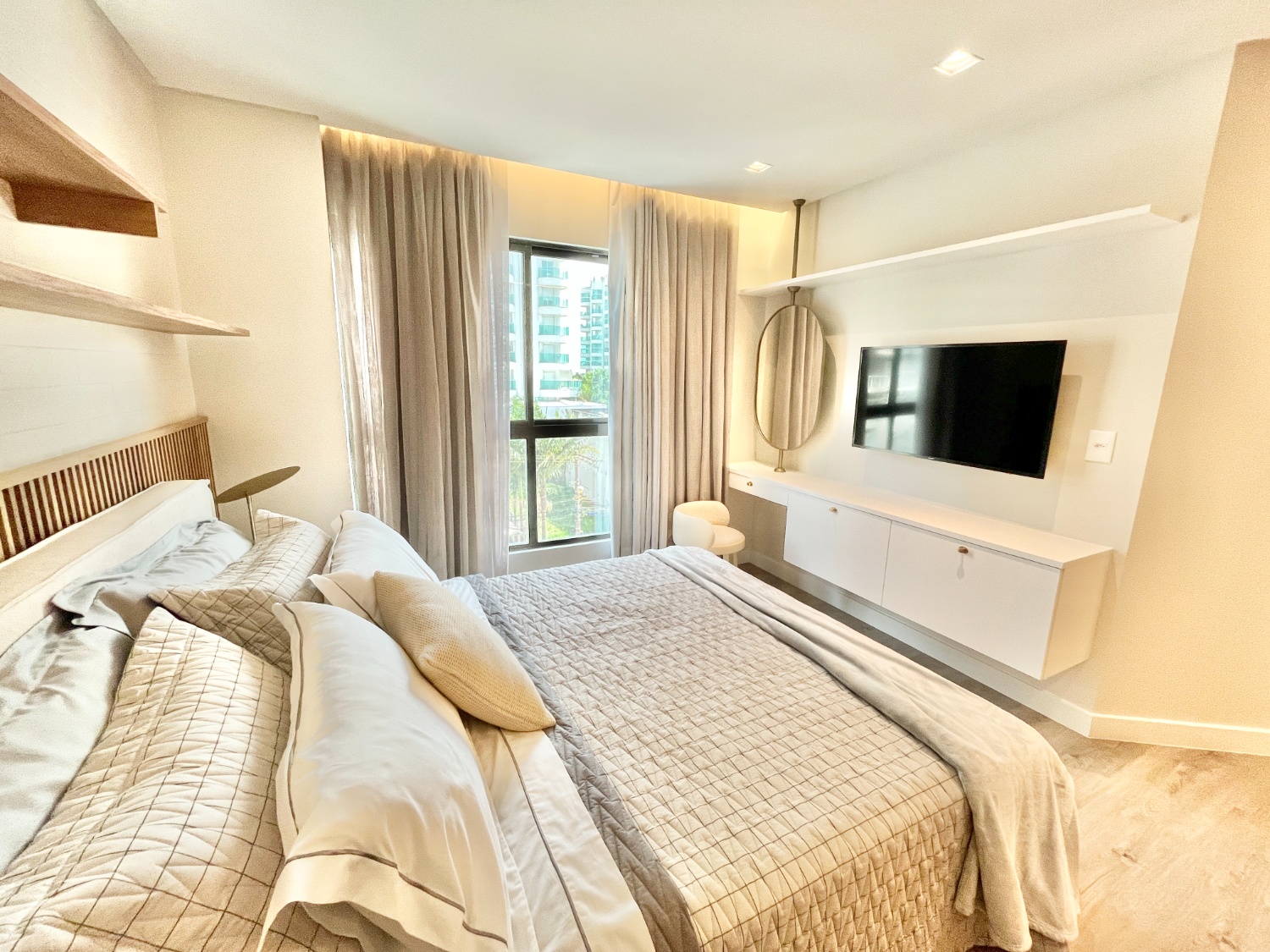 Apartamento no Ed. Surfers Paradise Residence na Praia Brava - foto 13