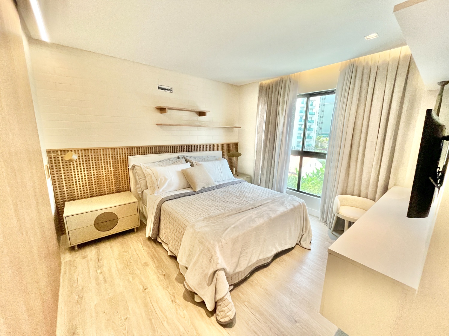 Apartamento no Ed. Surfers Paradise Residence na Praia Brava - foto 14