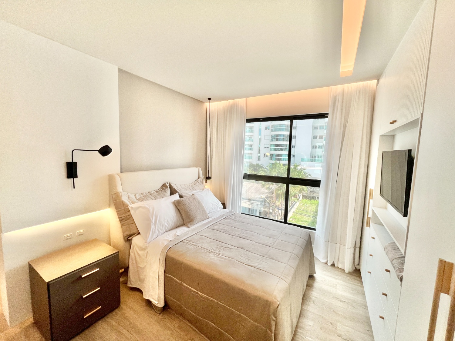 Apartamento no Ed. Surfers Paradise Residence na Praia Brava - foto 17