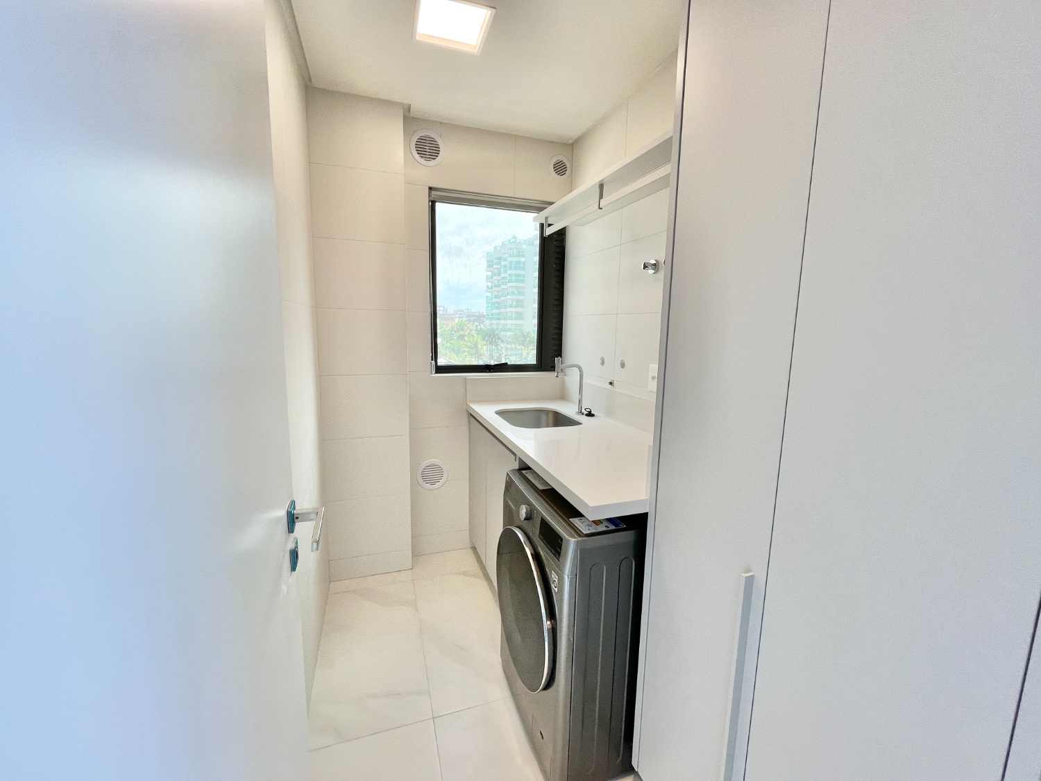 Apartamento no Ed. Surfers Paradise Residence na Praia Brava - foto 21