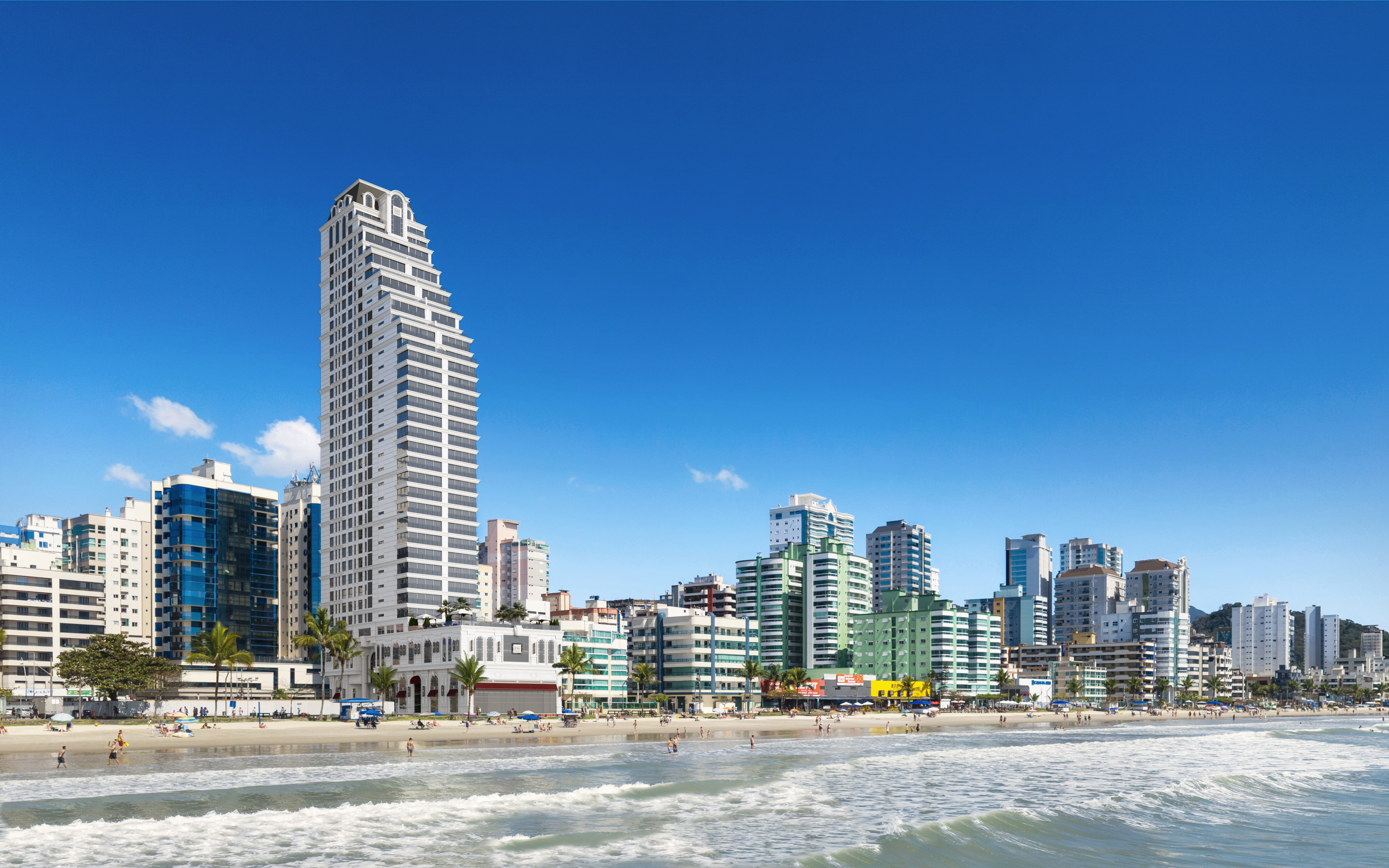 Apartamento no Ed. Grand Luxury em Meia Praia em Itapema