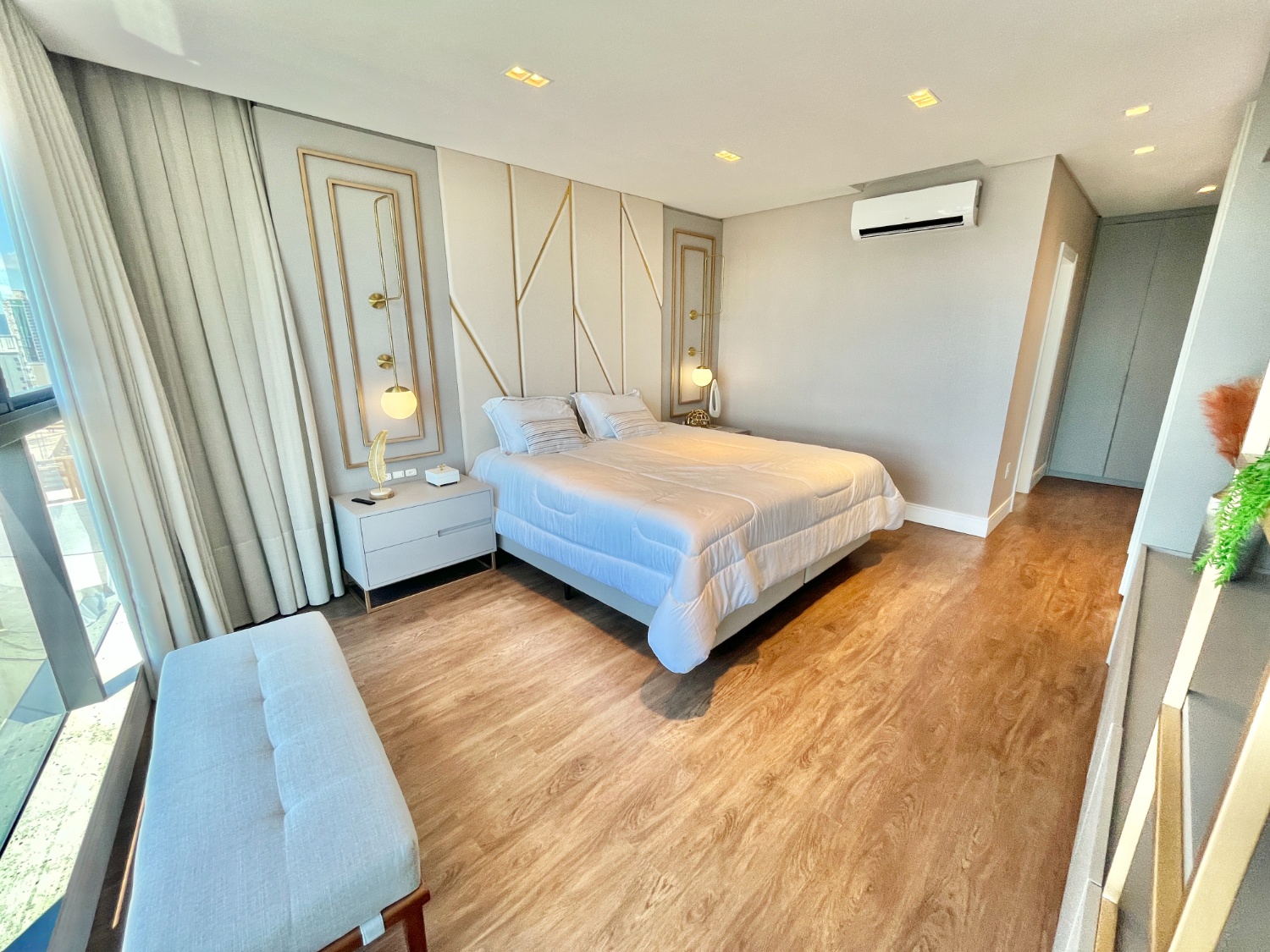 Apartamento no Ed. Mueller Ocean Club em Balneário Camboriú - foto 12