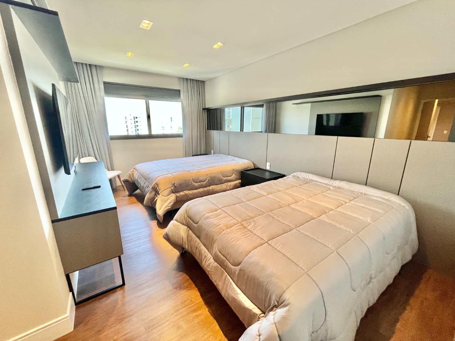 Apartamento no Ed. Mueller Ocean Club em Balneário Camboriú - foto 16