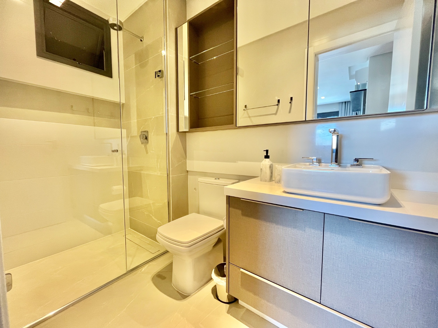 Apartamento no Ed. Mueller Ocean Club em Balneário Camboriú - foto 17