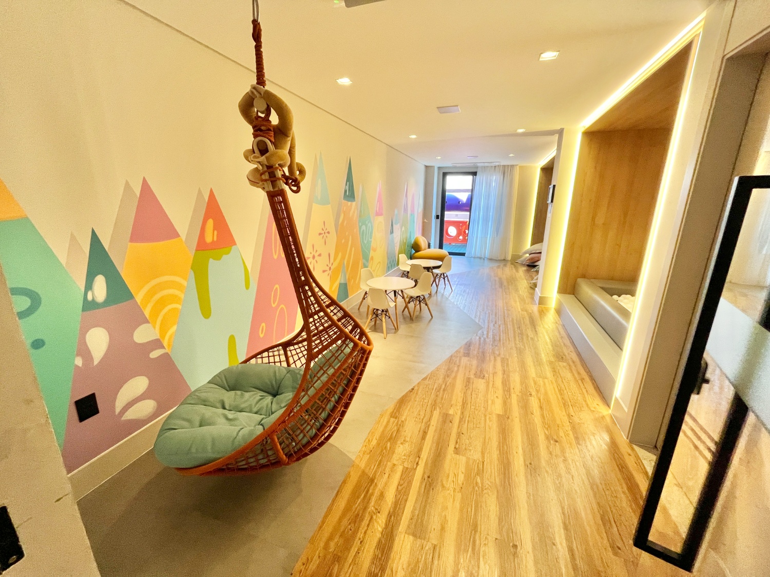 Apartamento no Ed. Mueller Ocean Club em Balneário Camboriú - foto 25
