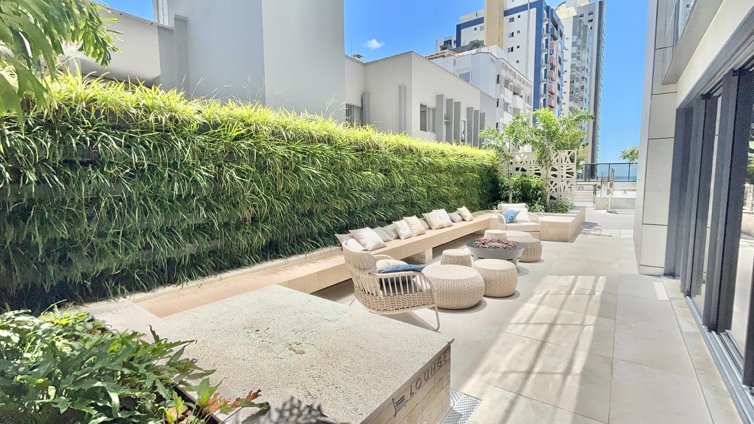 Apartamento no Ed. Mueller Ocean Club em Balneário Camboriú - foto 30