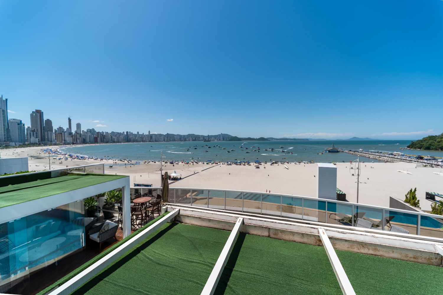Apartamento no Ed. Ibiza Towers em Balneário Camboriú - foto 19