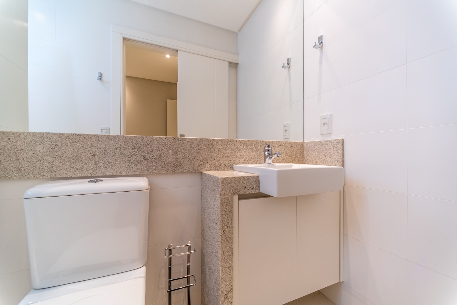 Apartamento no Ed. Ibiza Towers em Balneário Camboriú - foto 23