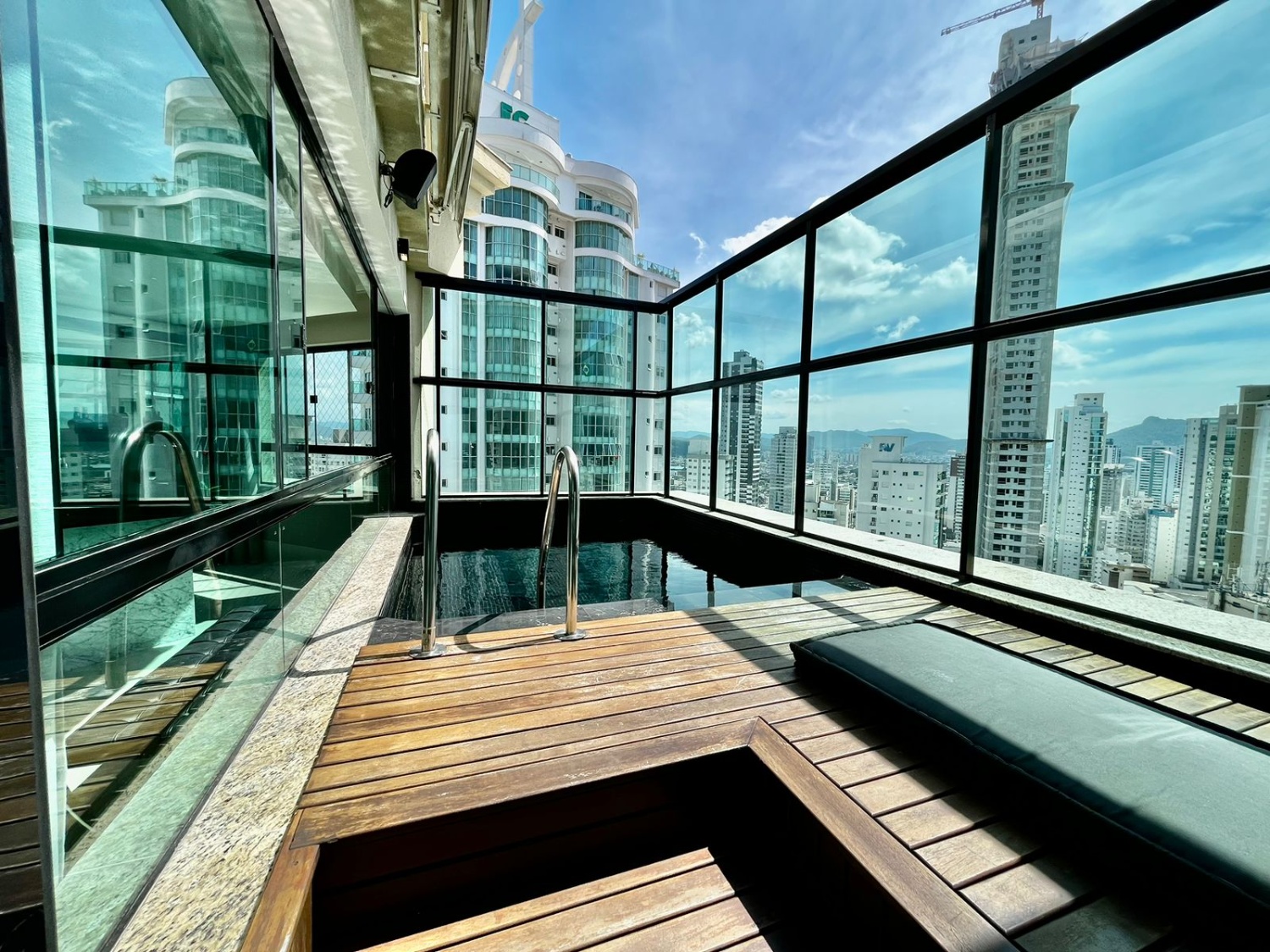 Cobertura Duplex no Ed. Grand Royale em Balneário Camboriú - foto 20
