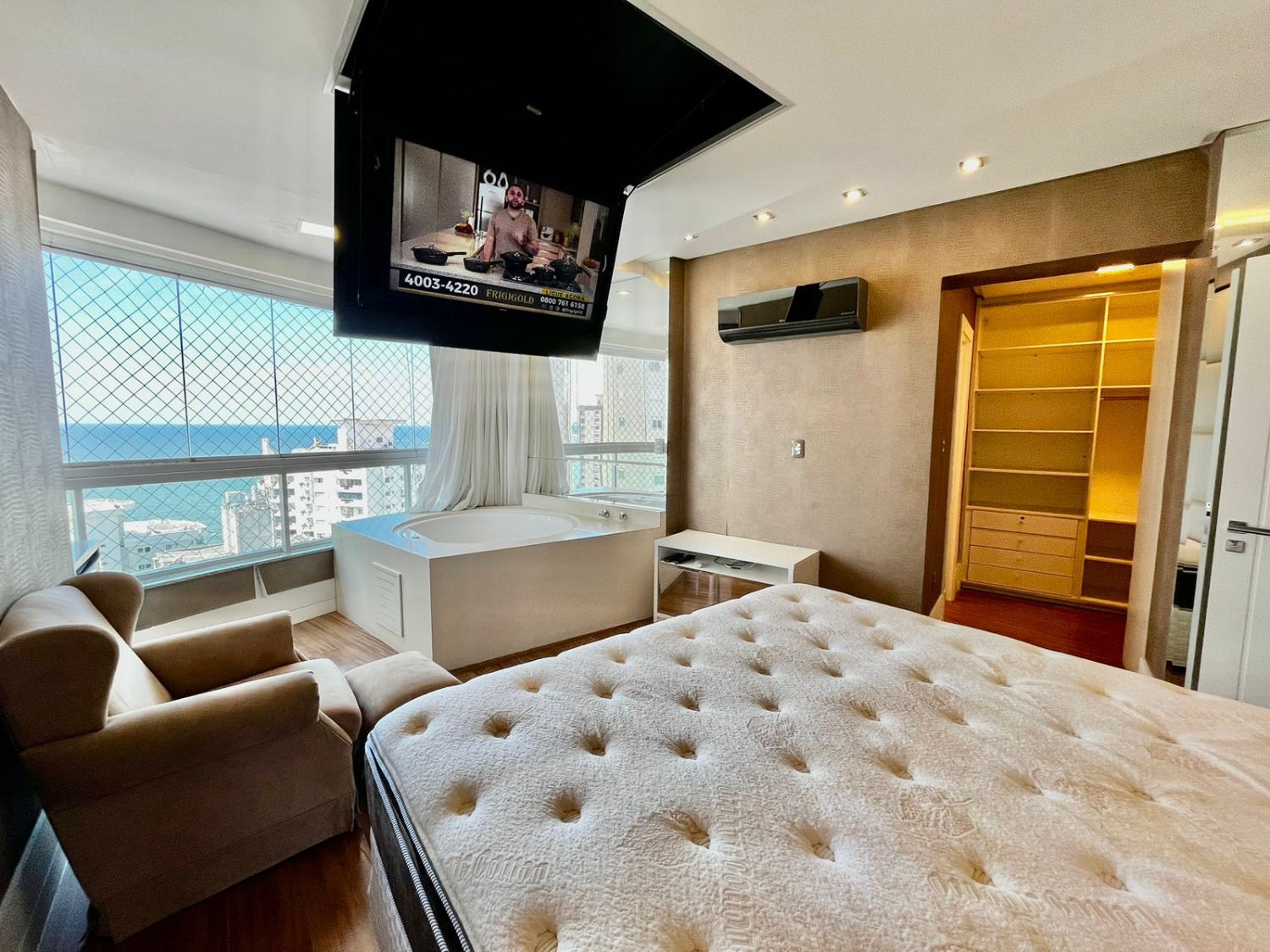 Cobertura Duplex no Ed. Grand Royale em Balneário Camboriú - foto 24