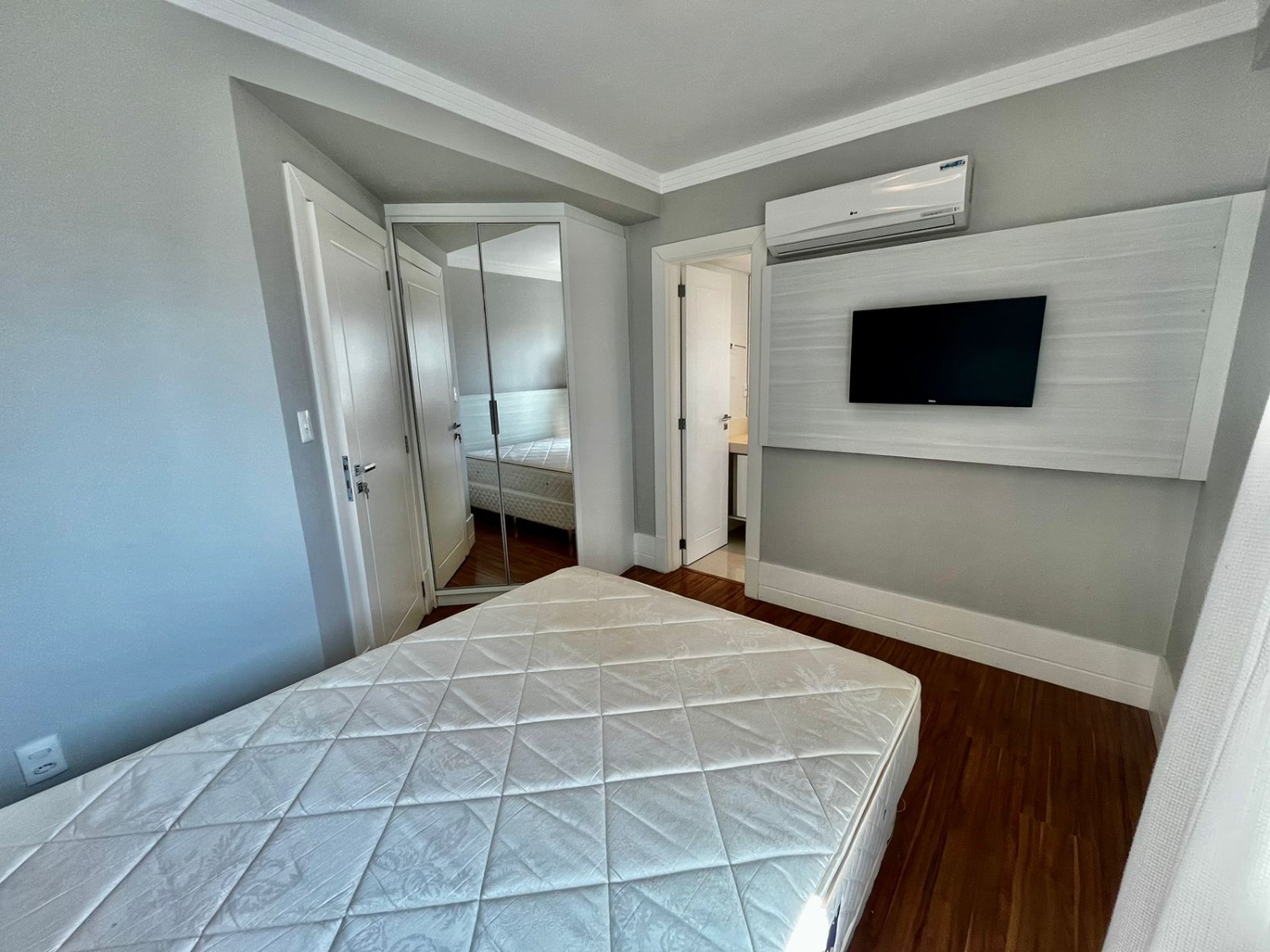 Cobertura Duplex no Ed. Grand Royale em Balneário Camboriú - foto 31
