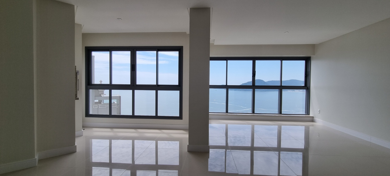 Apartamento no Edifício New York Apartments em Balneário Camboriú - foto 1